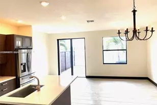 9116 NW 158th St, Miami Lakes, FL 33018 - Photo 5