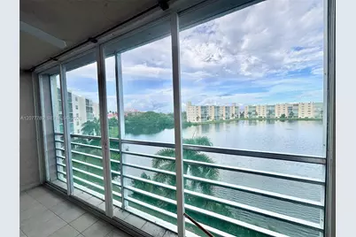 141 SE 3rd Ave #402, Dania Beach, FL 33004 - Photo 3
