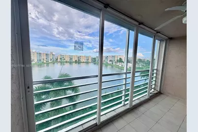 141 SE 3rd Ave #402, Dania Beach, FL 33004 - Photo 1