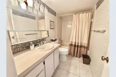 141 SE 3rd Ave #402, Dania Beach, FL 33004 - Photo 17