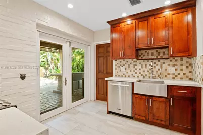 2725 NE 21st Ave, Fort Lauderdale, FL 33306 - Photo 5
