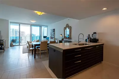 200 Biscayne Boulevard Way #3305, Miami, FL 33131 - Photo 7