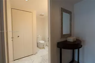 200 Biscayne Blvd Way, Miami, FL 33131 - Photo 13