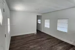 4222 Hibiscus Cir, West Palm Beach, FL 33409 - Photo 5