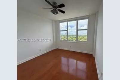 5600 Collins Ave #15J, Miami Beach, FL 33140 - Photo 5