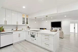 4035 SW 108th Ave, Miami, FL 33165 - Photo 19