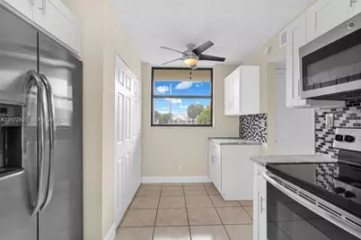 117 Lake Emerald Dr #204, Oakland Park, FL 33309 - Photo 11