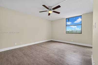 117 Lake Emerald Dr #204, Oakland Park, FL 33309 - Photo 29