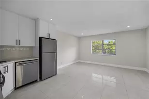5420 Hollywood Blvd, Hollywood, FL 33021 - Photo 7
