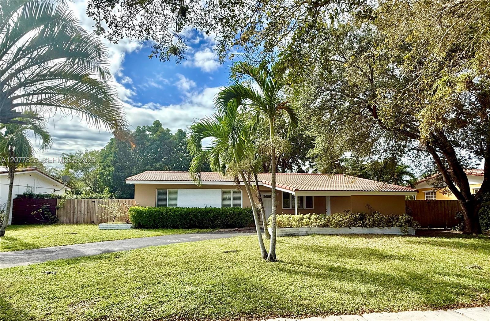 1340 Miami Springs Ave #o - 1340 Miami Springs Ave #o, Miami Springs, FL 33166 Luxury Property | Jose Angel Pina