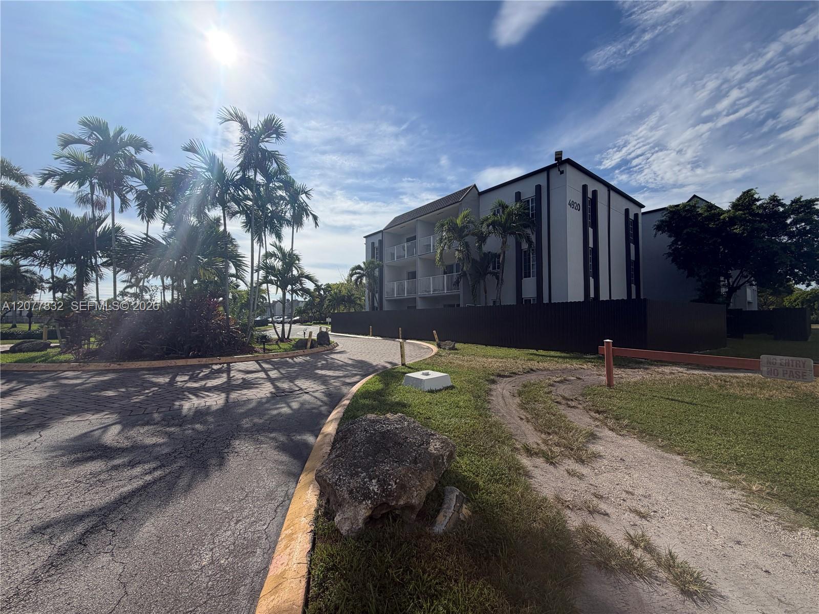 4920 NW 79th Ave #313 - 4920 NW 79th Ave #313, Doral, FL 33166 Luxury Property | Jose Angel Pina