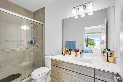 9121 NW 161st Ter, Miami Lakes, FL 33018 - Photo 25
