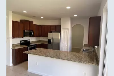 165 SE 21st Ter, Homestead, FL 33033 - Photo 5