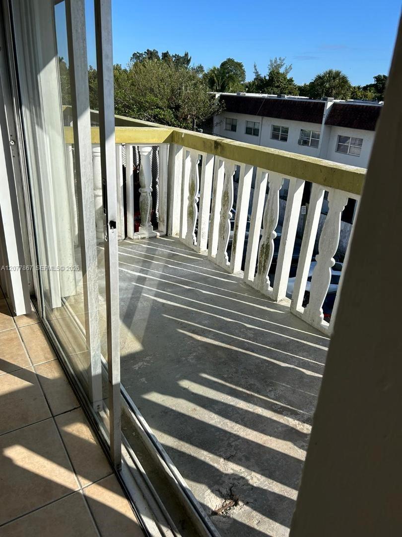15201 NE 6th Ave #C302 - 15201 NE 6th Ave #C302, Miami, FL 33162 Luxury Property | Jose Angel Pina
