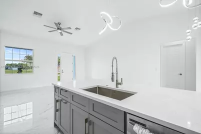 1025 Greenway Ter #1025, Sebring, FL 33876 - Photo 7