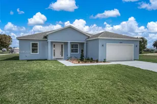1025 Greenway Terrace, Sebring, FL 33876 - Photo 1
