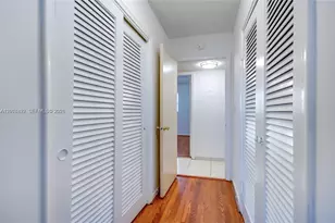 301 NE 14th, Hallandale Beach, FL 33009 - Photo 9