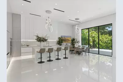 301 190th St, Sunny Isles Beach, FL 33160 - Photo 11