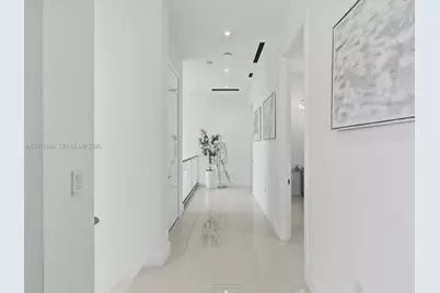 301 190th St, Sunny Isles Beach, FL 33160 - Photo 13