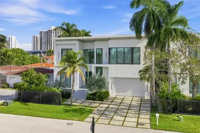 301 190th St, Sunny Isles Beach, FL 33160 - Photo 35