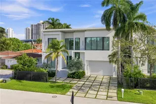 301 190th St, Sunny Isles Beach, FL 33160 - Photo 35
