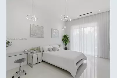 301 190th St, Sunny Isles Beach, FL 33160 - Photo 23