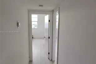 500 Bayview Dr, Sunny Isles Beach, FL 33160 - Photo 13