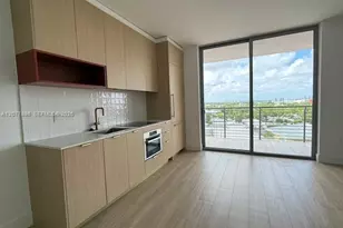 90 NE 32, Miami, FL 33137 - Photo 9