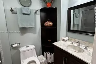 3800 Hillcrest Dr, Hollywood, FL 33021 - Photo 23