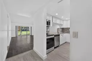 8415 SW 107th Ave, Miami, FL 33173 - Photo 3