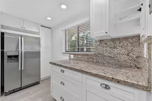 8415 SW 107th Ave, Miami, FL 33173 - Photo 9
