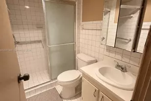 20500 W Country Club Dr, Aventura, FL 33180 - Photo 19