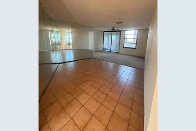 20500 W Country Club Dr #818, Aventura, FL 33180 - Photo 1