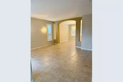 1532 NW 133rd Ave, Pembroke Pines, FL 33028 - Photo 5