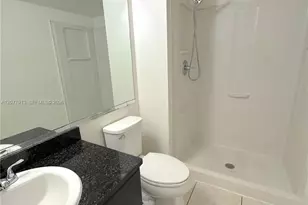 3252 Coral Lake Ln, Coral Springs, FL 33065 - Photo 9
