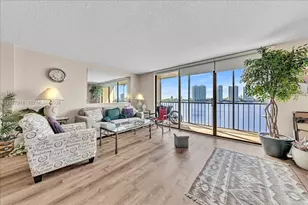 17600 N Bay Rd, Sunny Isles Beach, FL 33160 - Photo 9