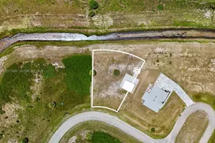 224 Lynbrook Loop, Labelle, FL 33935 - Photo 1