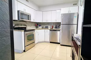 5161 Collins Ave, Miami Beach, FL 33140 - Photo 3