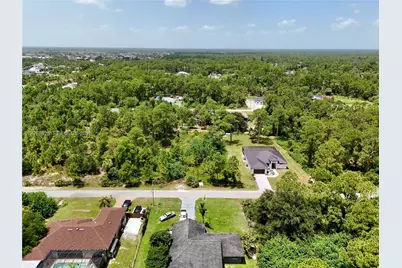 811 Edison Ave, Lehigh Acres, FL 33972 - Photo 37
