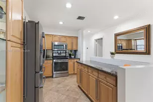 2485 NE 214th St, Miami, FL 33180 - Photo 13