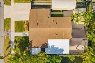 2485 NE 214th St, Miami, FL 33180 - Photo 45