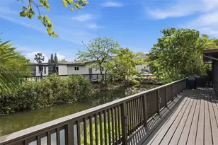 2485 NE 214th St, Miami, FL 33180 - Photo 35
