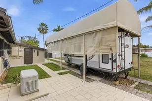 2485 NE 214th St, Miami, FL 33180 - Photo 39