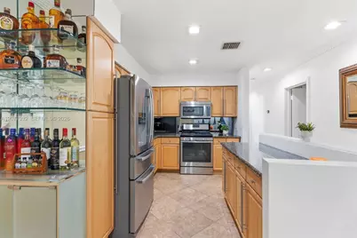 2485 NE 214th St, Miami, FL 33180 - Photo 11