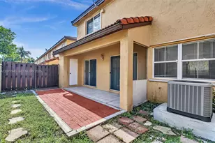 13949 N Forest Oak Cir, Davie, FL 33325 - Photo 25