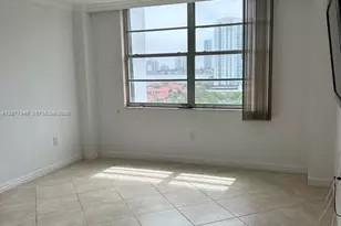 2851 NE 183rd St, Aventura, FL 33160 - Photo 9