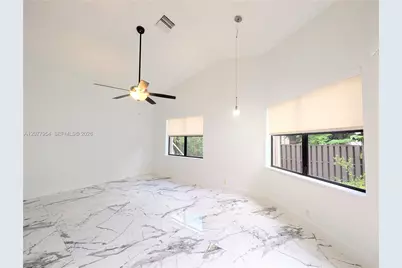 10321 NW 17th Ct, Plantation, FL 33322 - Photo 13