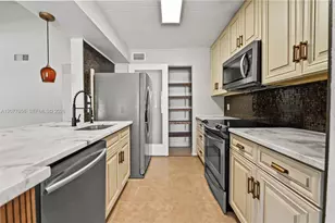 2662 NW 33rd St, Oakland Park, FL 33309 - Photo 1