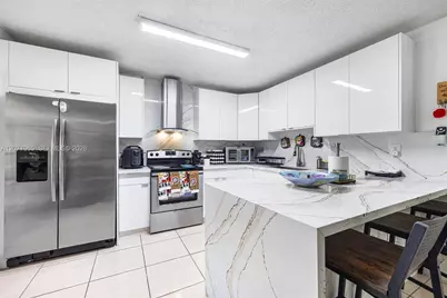 14217 SW 102nd St, Miami, FL 33186 - Photo 9