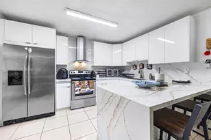14217 SW 102nd St, Miami, FL 33186 - Photo 9